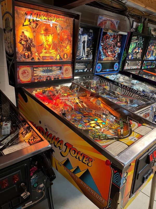 Indiana Jones Pinball Machine (1993) by Williams